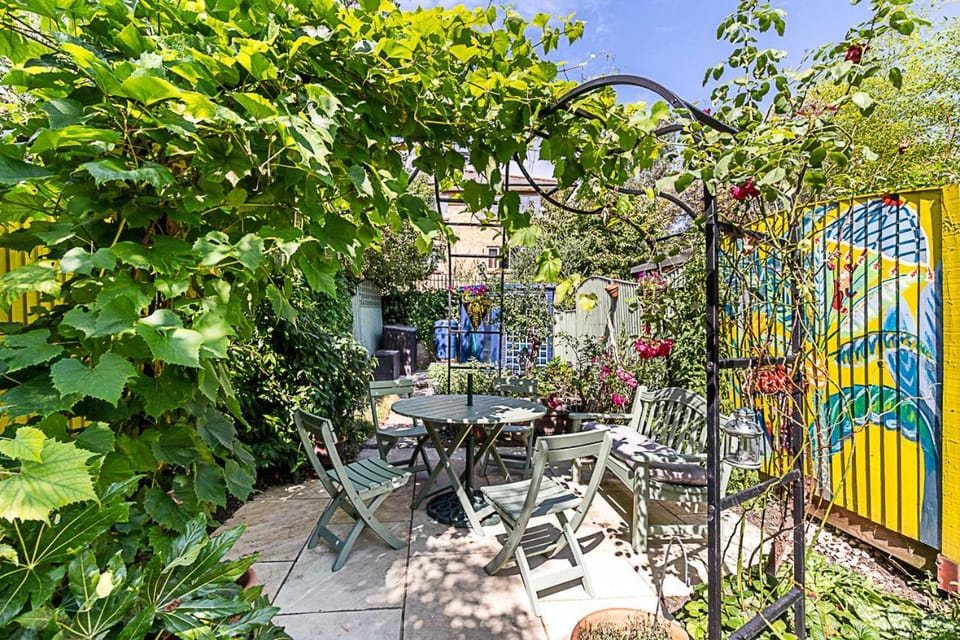 Charming London Retreat Apartment in London Borough of Islington