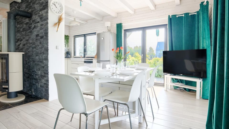 TV and multimedia, Dining area