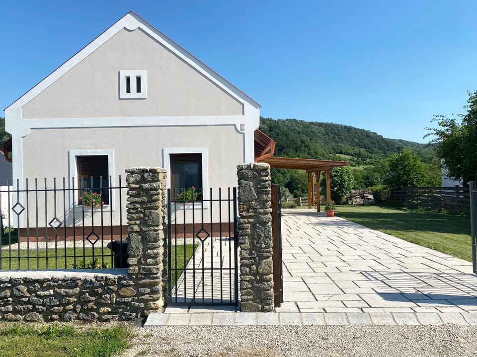 Kata Vendégház House in Hungary