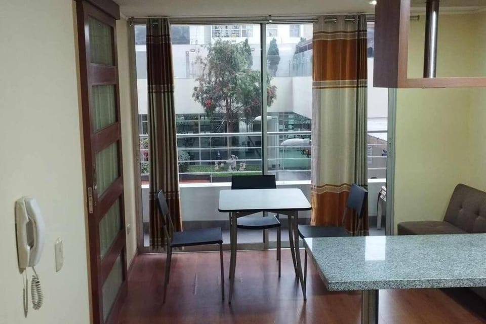 View (from property/room), Balcony/Terrace, Living room, Seating area, Dining area