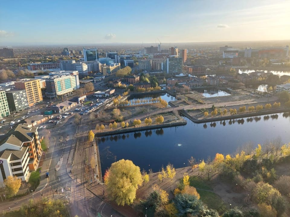 2 Bed Media City Flat Salford Quays House in Salford