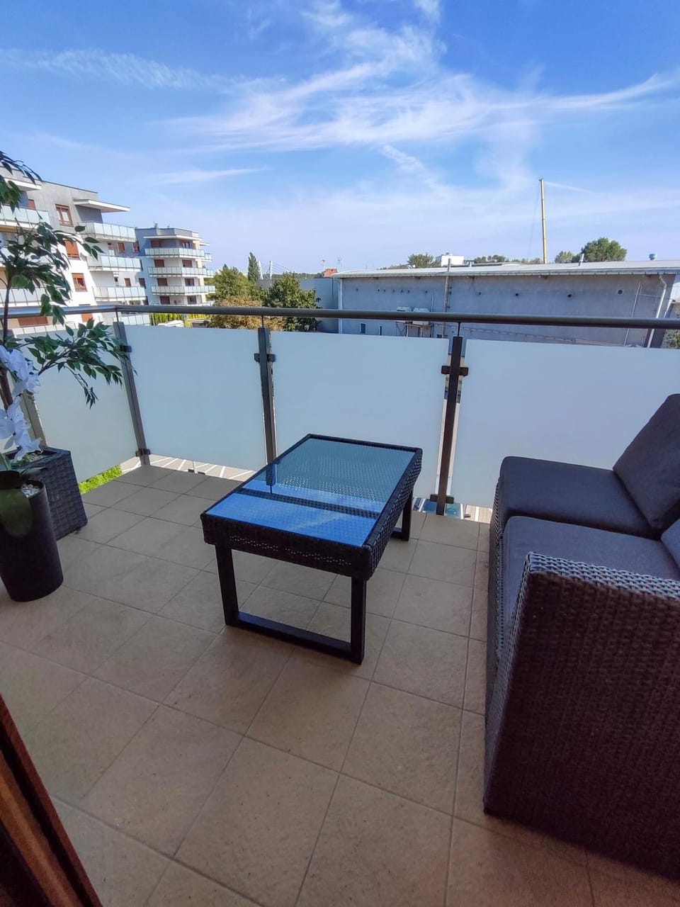 Property building, Day, Natural landscape, View (from property/room), Balcony/Terrace