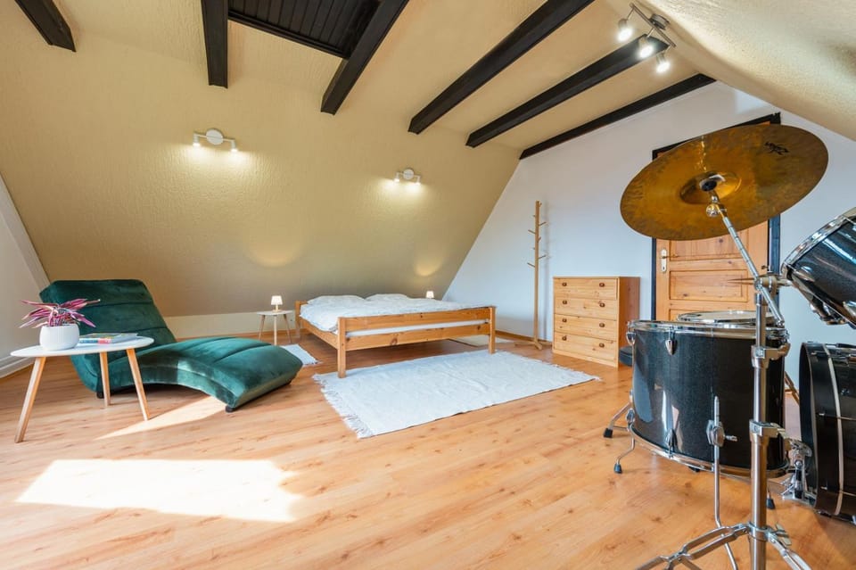 Seating area, Bedroom