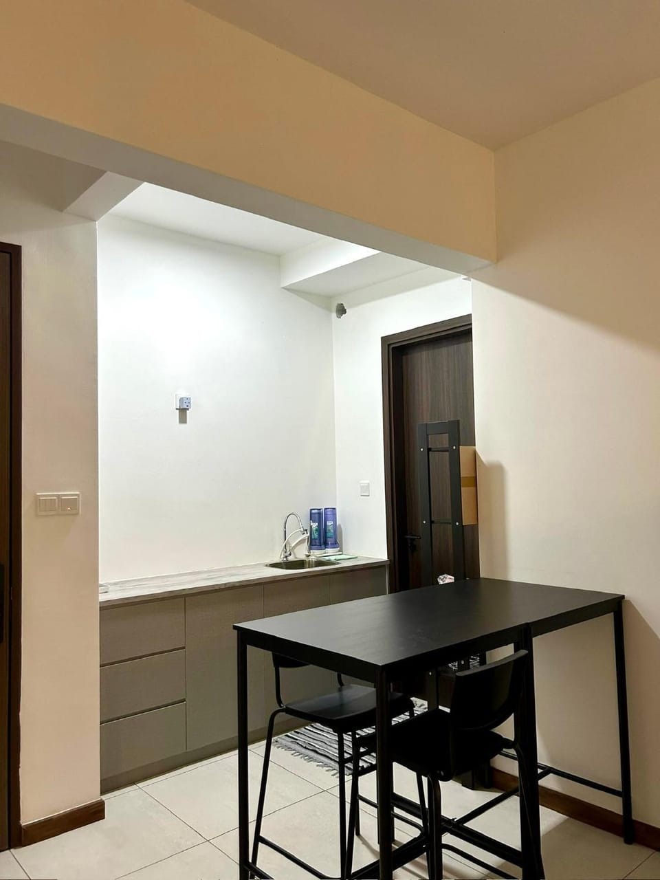 Kitchen or kitchenette