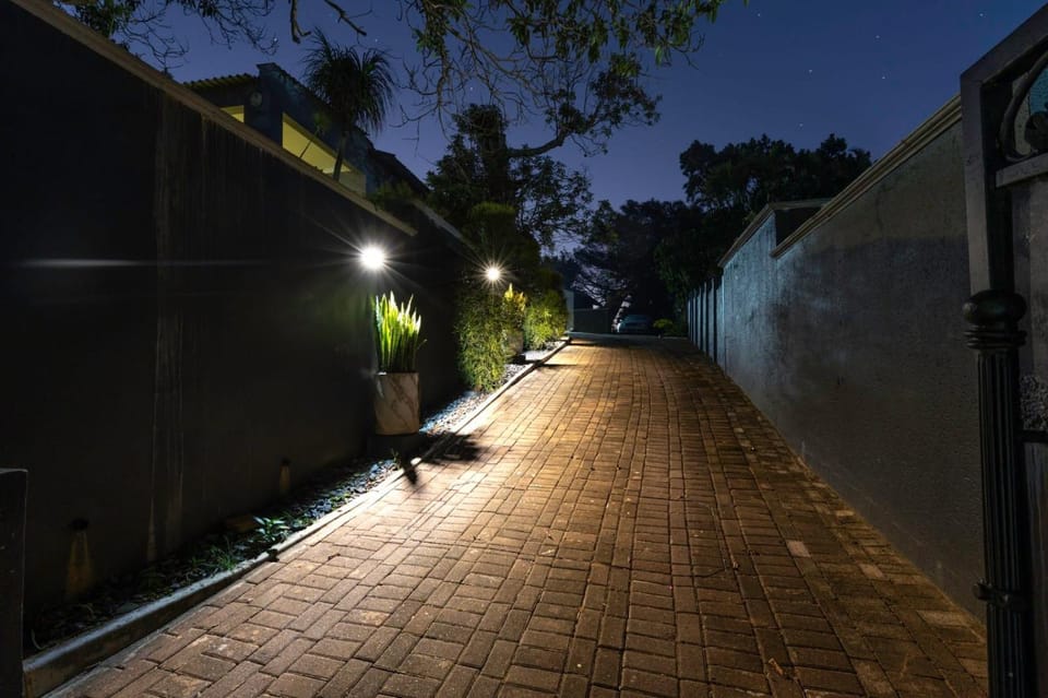 Facade/entrance, Night
