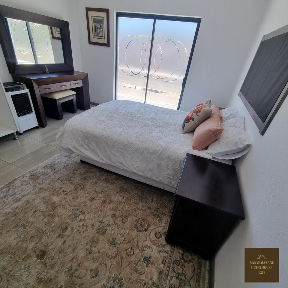 Kanyamazane Guesthouse 1214 Bed and Breakfast in South Africa