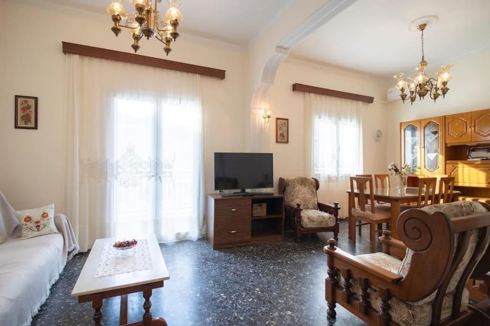 Living room, Photo of the whole room, Seating area, Dining area