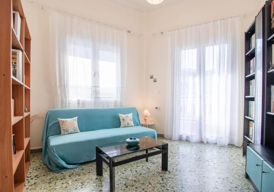 Library, Living room, Seating area