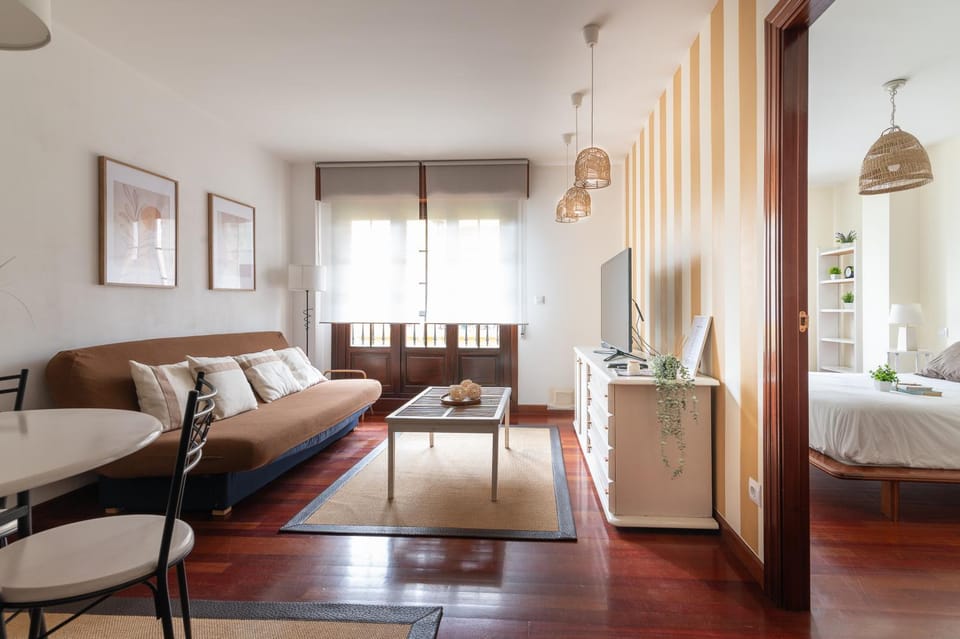 Living room, Photo of the whole room, Bedroom