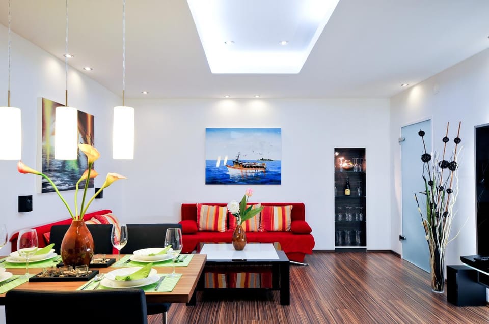 Living room, Dining area