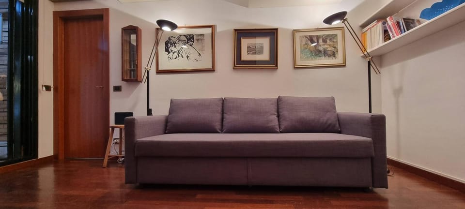 Communal lounge/ TV room, Living room, Seating area, internet
