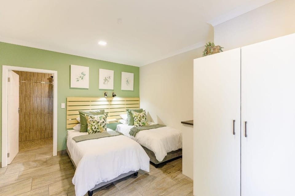 Bedroom, wardrobe