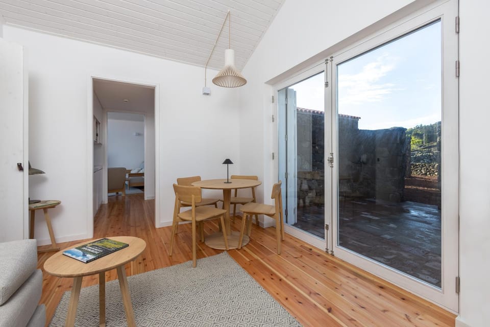 Patio, Living room, Seating area, Dining area