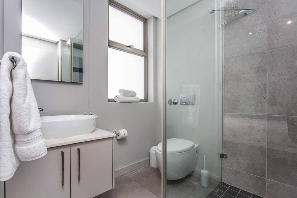 Sea Views 3 bed - The Fairmont - Sea Point BantryBay Apartment in Sea Point