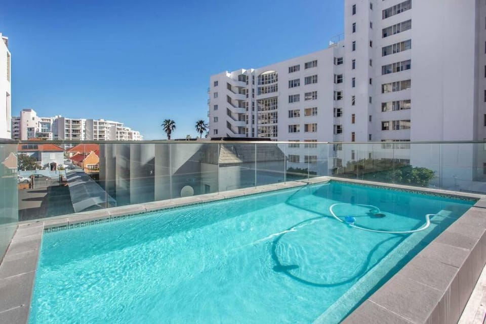 Sea Views 3 bed - The Fairmont - Sea Point BantryBay Apartment in Sea Point