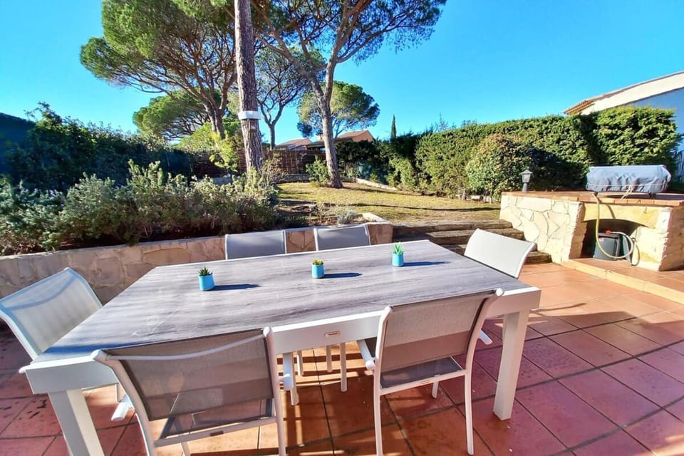 Family house - quiet - common pool - Fréjus House in Fréjus
