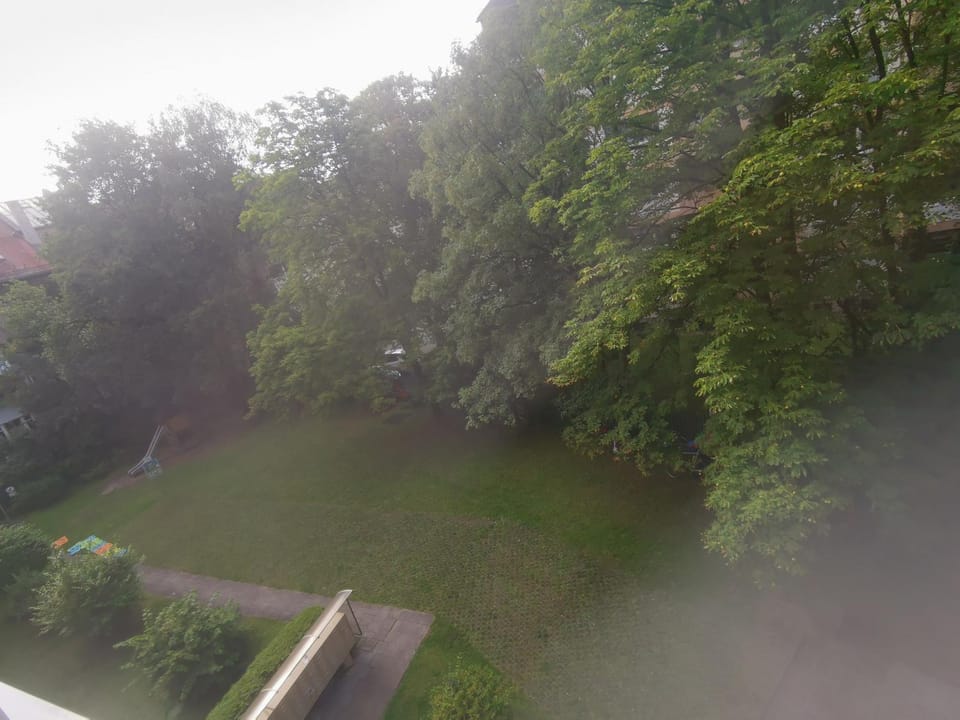 close to citycenter, 5 min metro U1, 50 m bus, Apartment in Munich