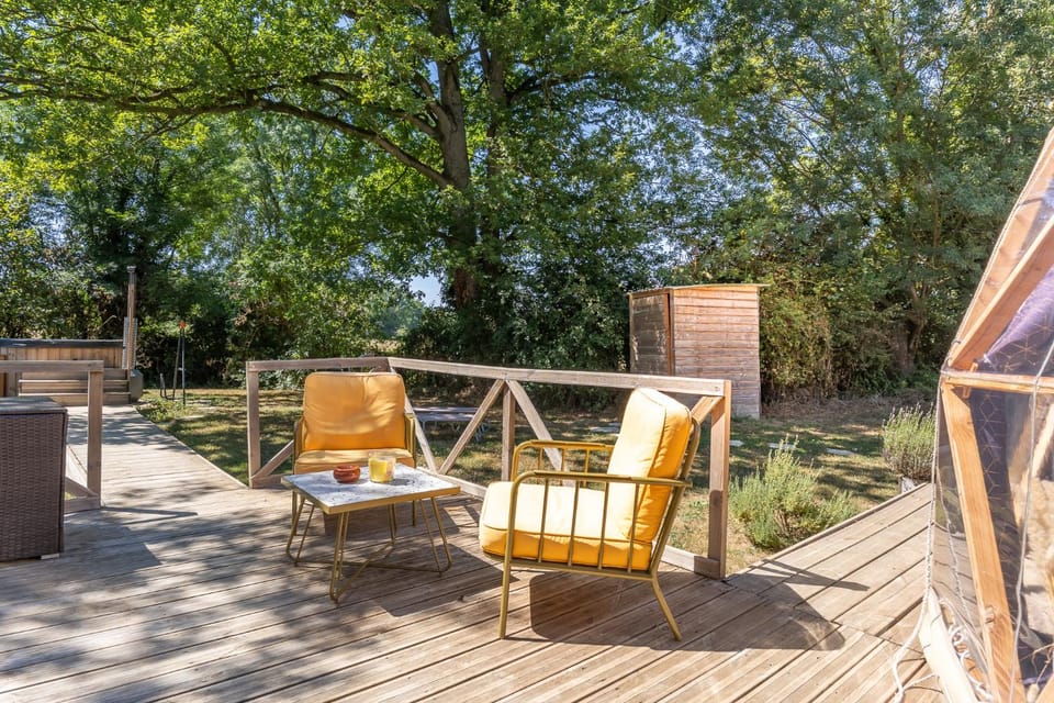 Petit dôme Luxury tent in Auvergne-Rhône-Alpes