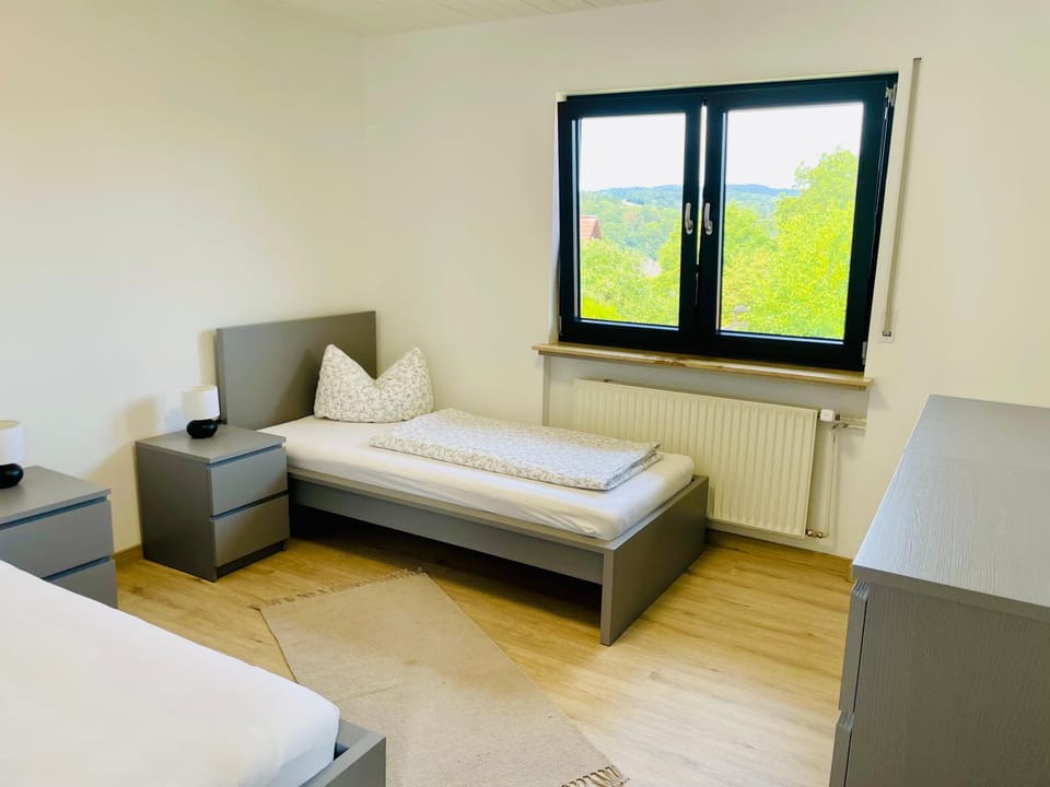 Panoramablick Ferien- und Monteurwohnung OG Apartment in Hesse