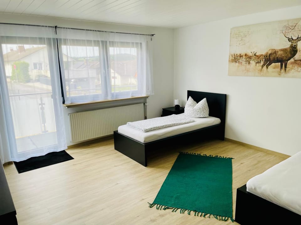 Panoramablick Ferien- und Monteurwohnung OG Apartment in Hesse