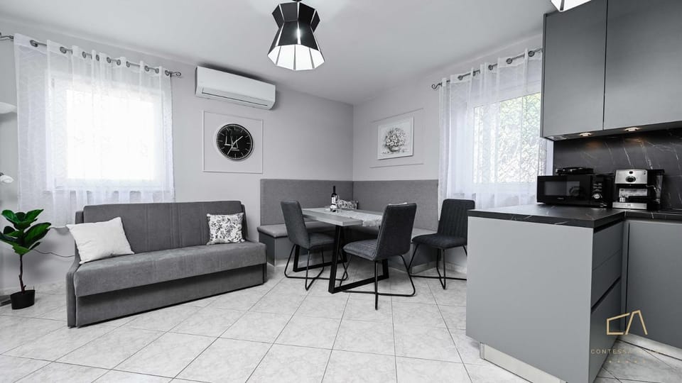 Kitchen or kitchenette, Living room, Dining area
