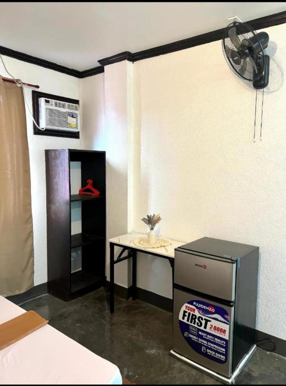 Moonstone Suites Apartment in General Luna