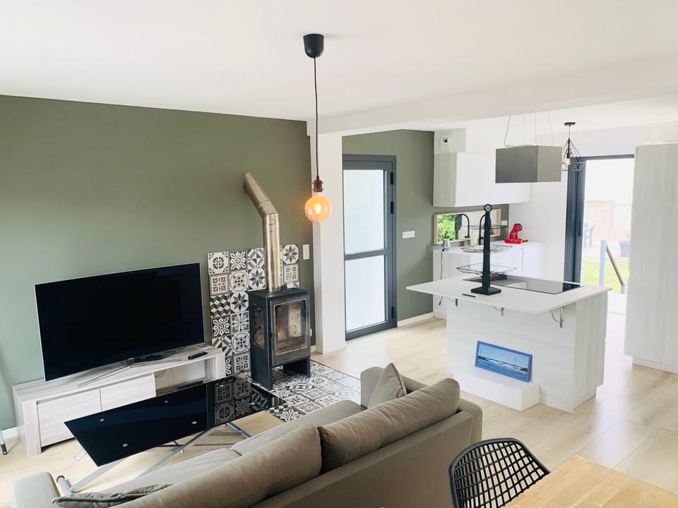 TV and multimedia, Living room, Seating area