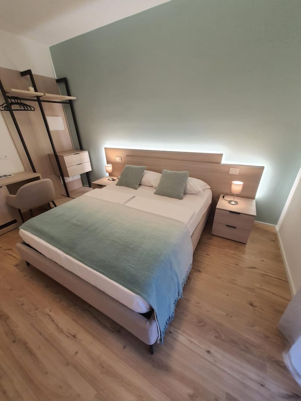 Photo of the whole room