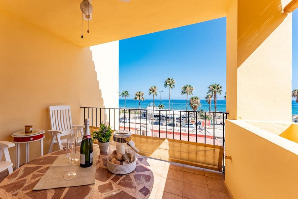 Day, View (from property/room), Balcony/Terrace, Dining area, Sea view
