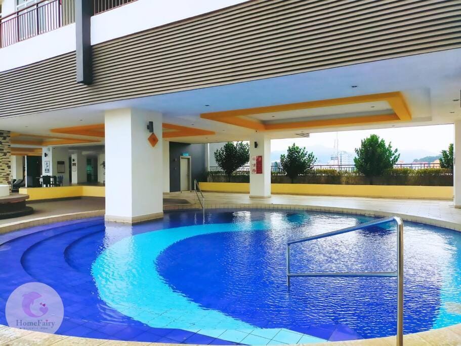 Pool view, Swimming pool