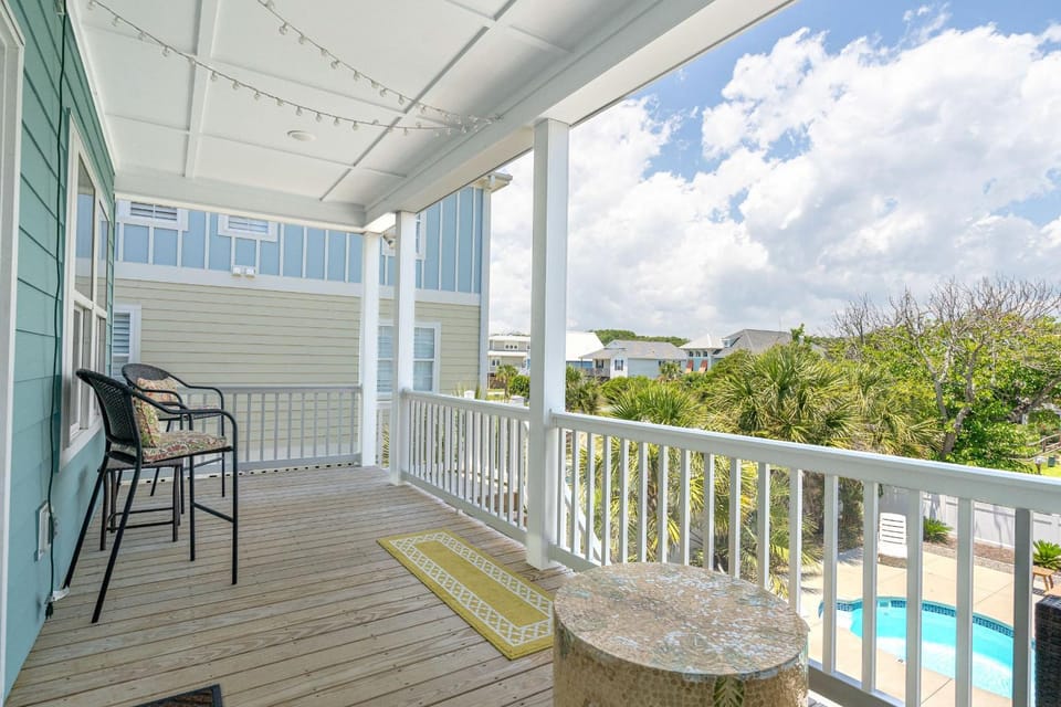 Chick-Inn of the Sea by Oak Island Accommodations House in Oak Island