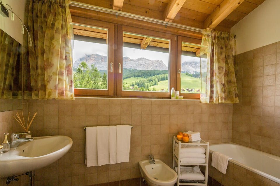 Natural landscape, Bathroom, Mountain view, Bath, towels