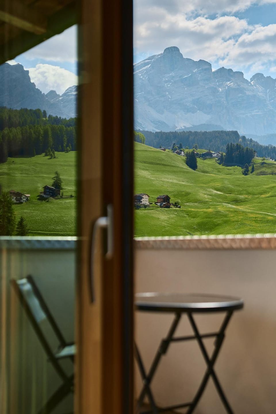 Day, Natural landscape, View (from property/room), Balcony/Terrace, Mountain view