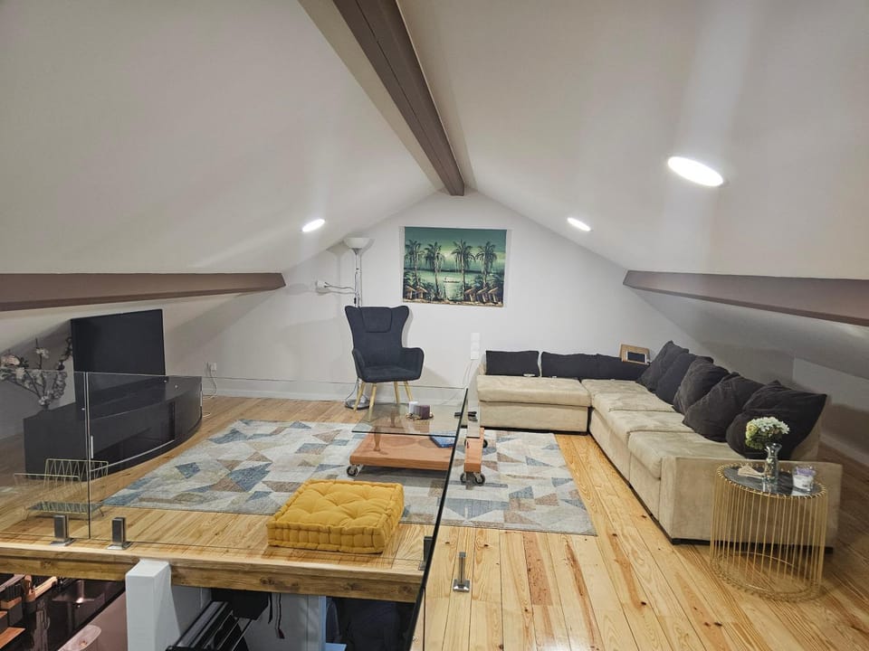 Communal lounge/ TV room
