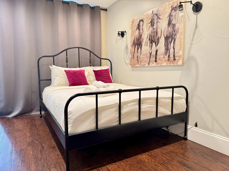 Bed, Bedroom