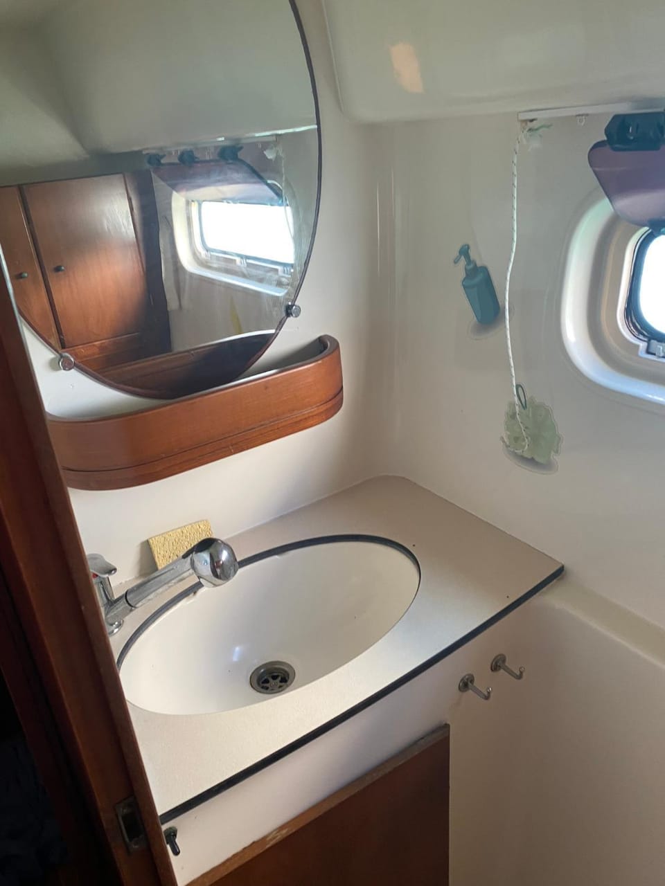 Cabine catamaran Baie de Ste Anne Cabin in Sainte-Anne