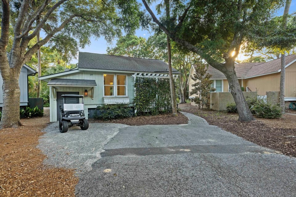 LV19: 19 Lake Village House in Isle of Palms