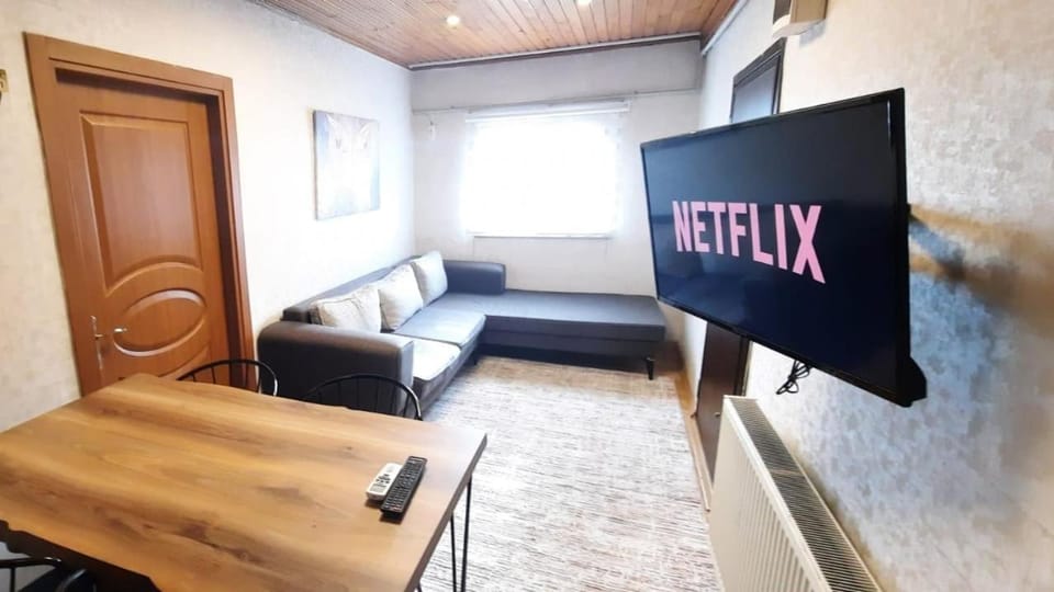 FINDIKZADE SEASIDE FLATS in lively Fatih area very near metro and tourist sights Apartment in Istanbul