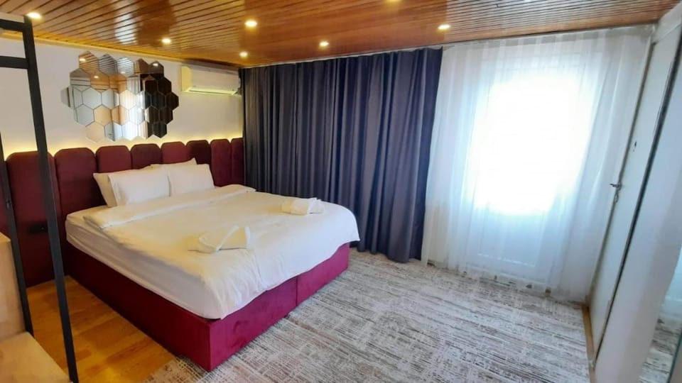 FINDIKZADE SEASIDE FLATS in lively Fatih area very near metro and tourist sights Apartment in Istanbul