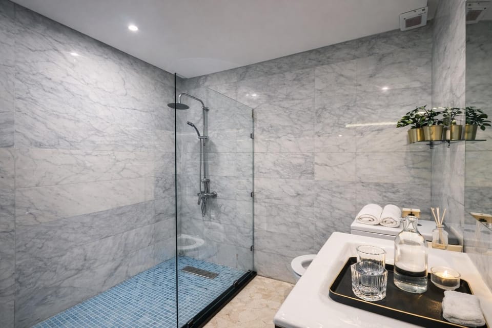 Luxury 1Ch Maarif Garage Fibre Netflix Apartment in Casablanca