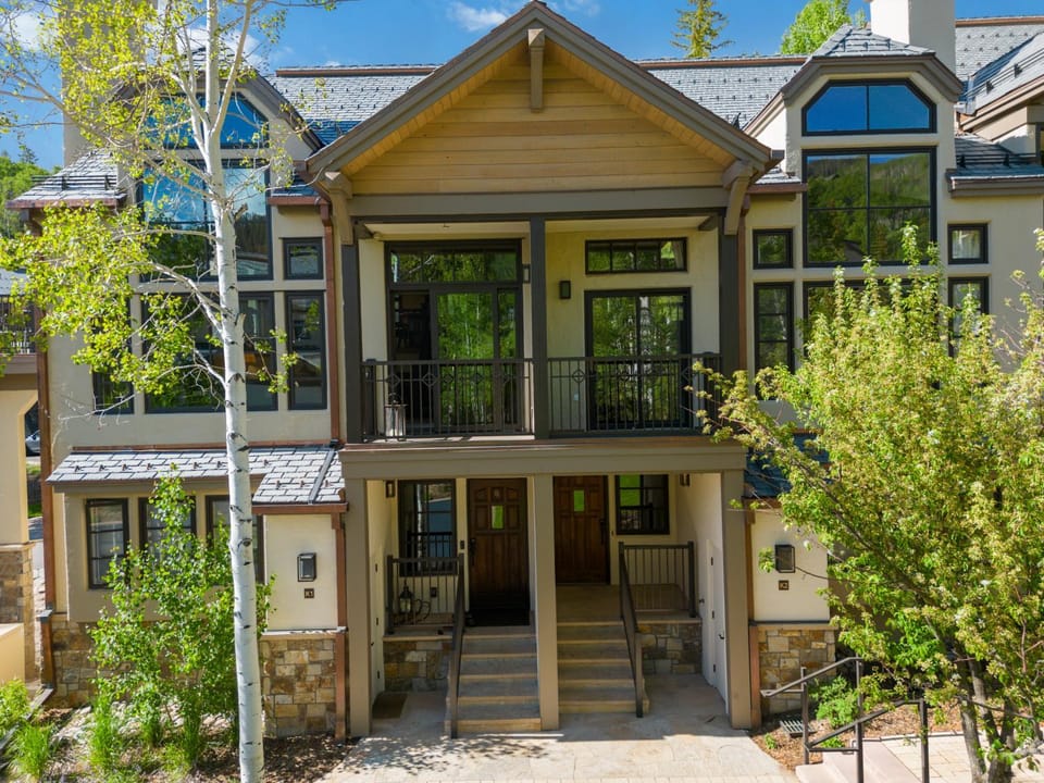 Meadows Townhome M3 by East West Hospitality Apartment in Beaver Creek