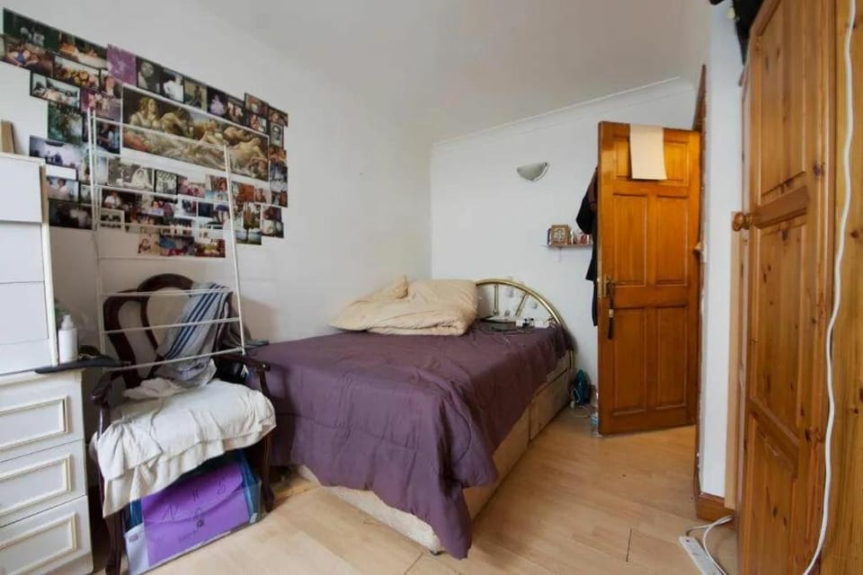 Gamers for Spurs Club Apartment in London