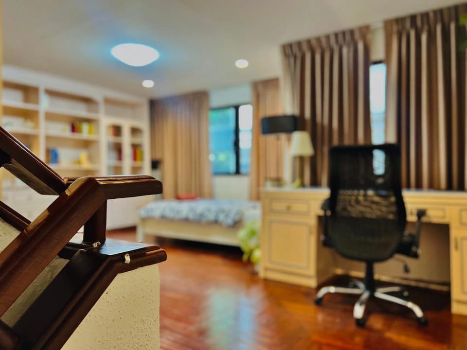7 Beds Villa Emquartier BtsThonglor Phrom phong Villa in Bangkok