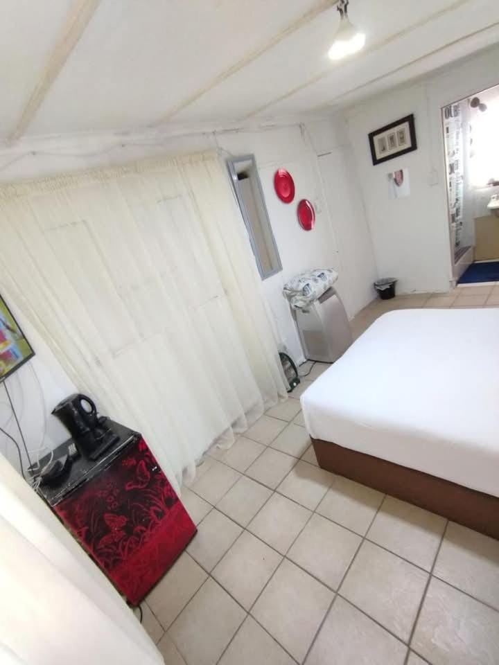 affordable room rustenburg Bed and Breakfast in Gauteng
