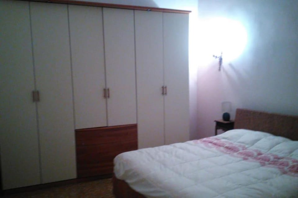 ampio appartamento in palazzotto d'epoca Apartment in Brindisi