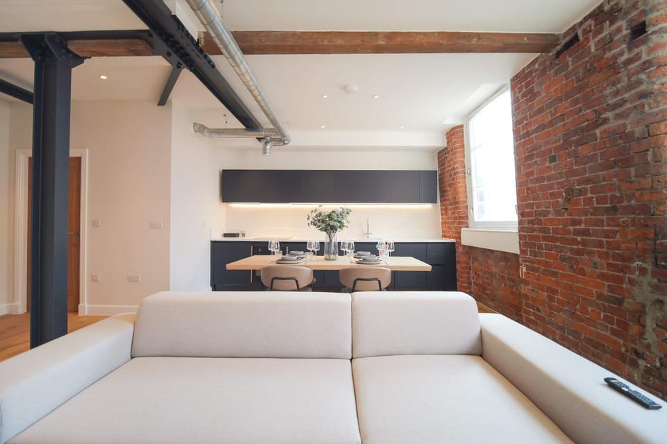 Living room, Seating area, Dining area