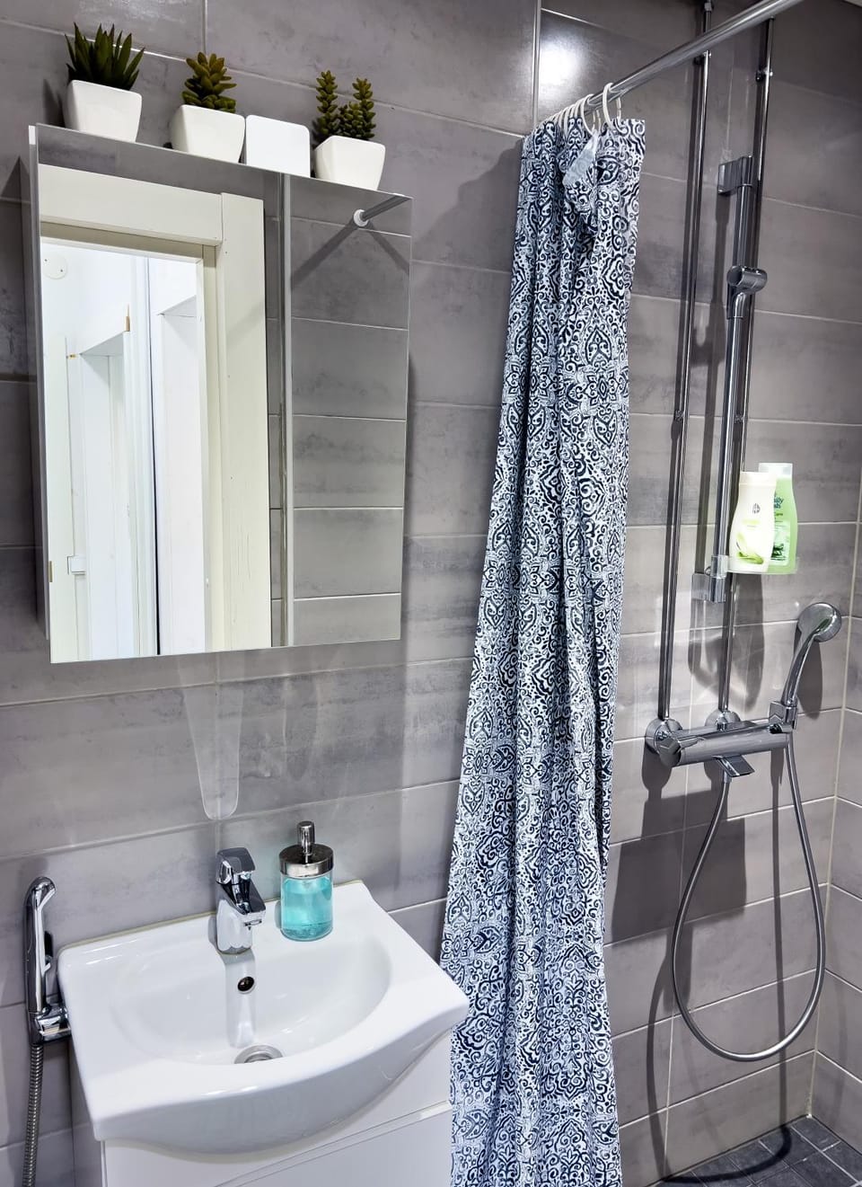 Shower, Bathroom