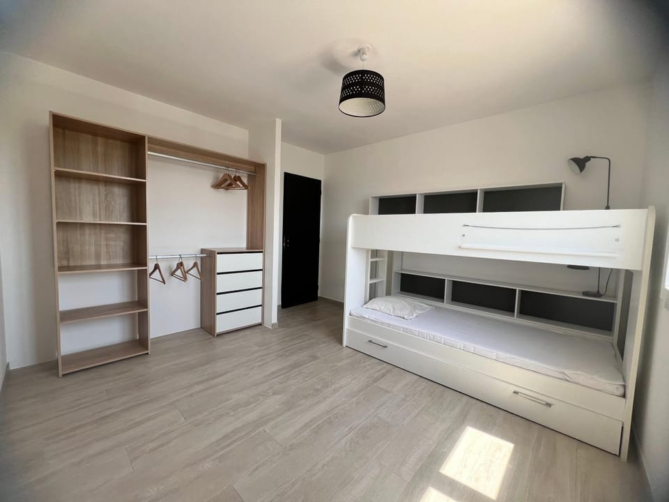bunk bed
