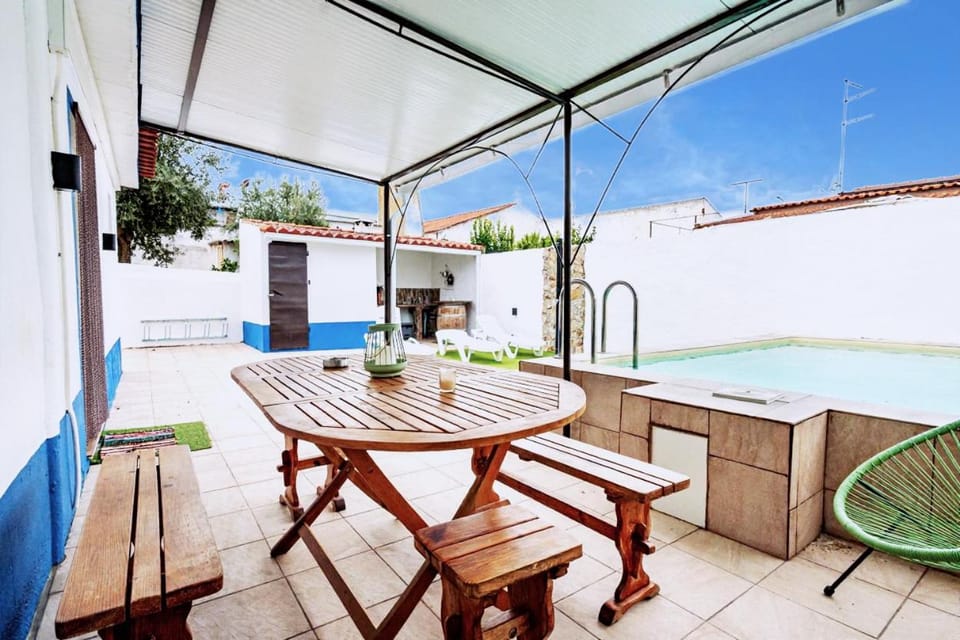 Pool view, Swimming pool