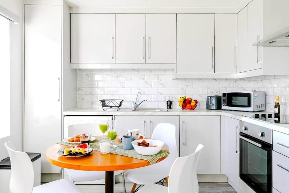 Luxury 6 Sleeps in Shoreditch Apartment in London Borough of Hackney